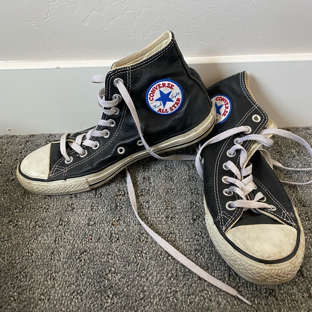 Black leather Chuck Taylor All Star Converse
